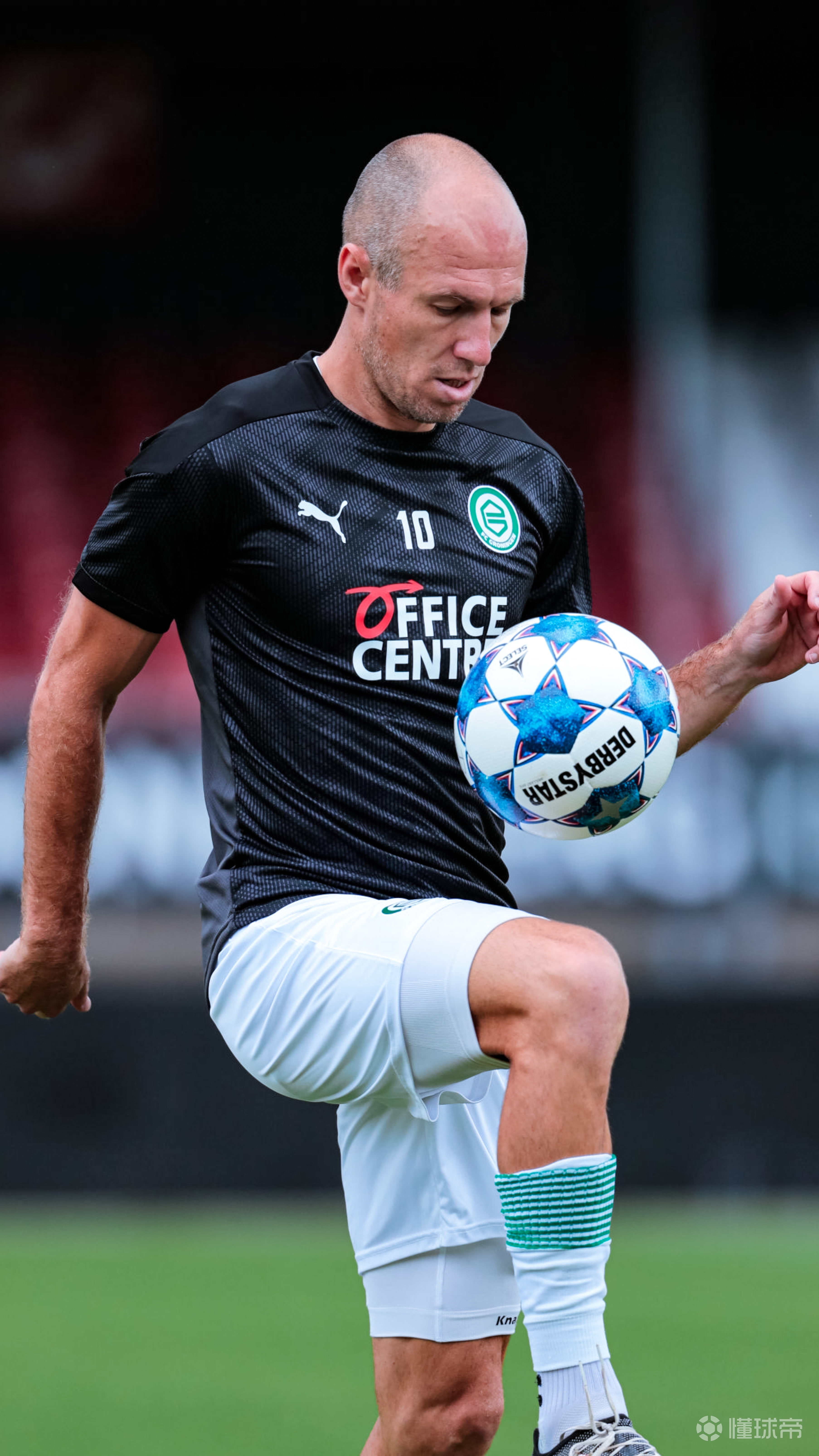 星空-赛地聚焦：意甲加时末段热度飙升，克里夫兰骑士复出首秀，管理层满意，训练强度明显提升的简单介绍-星空