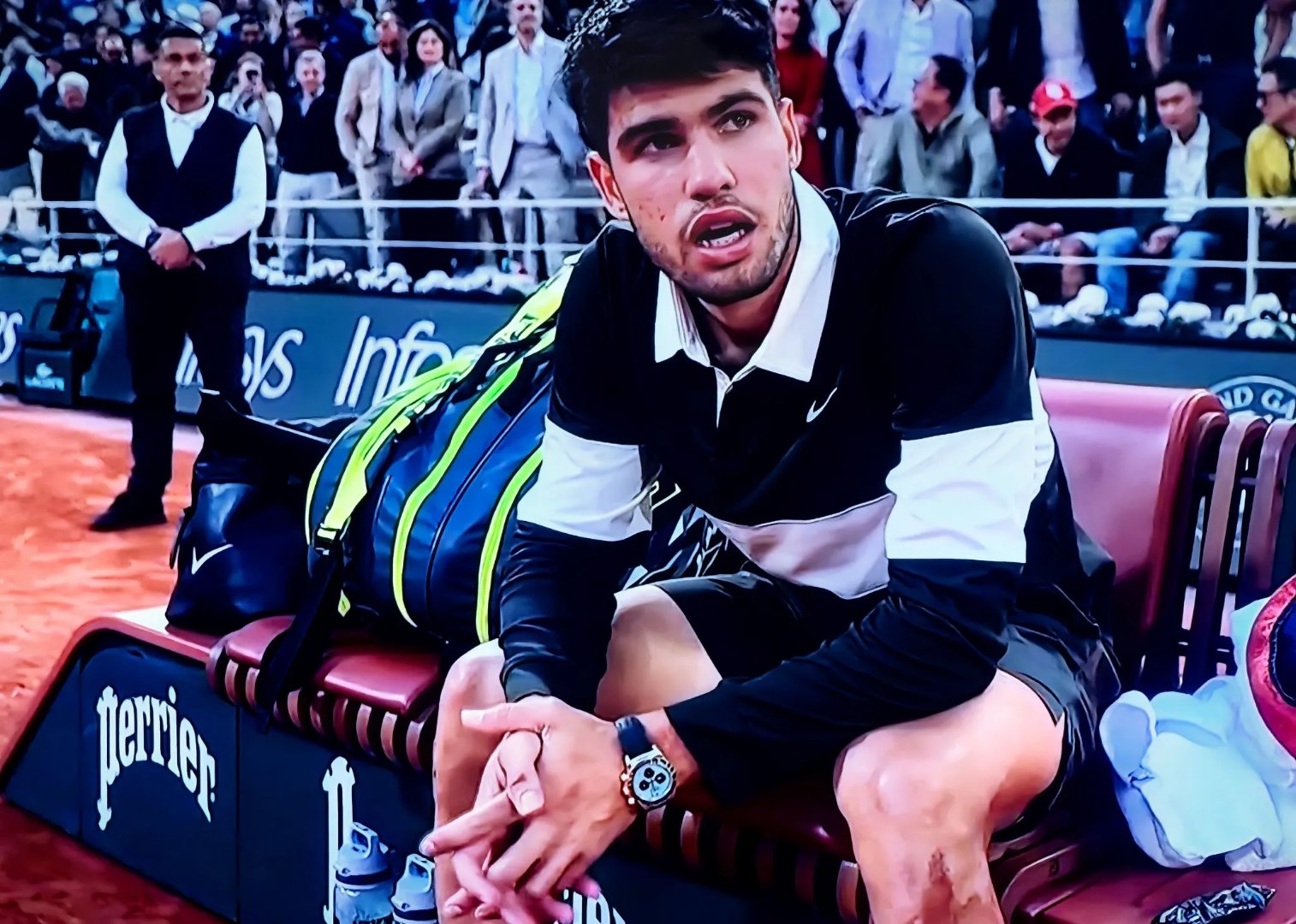 赛地聚焦——法国杯清晨热度飙升,费耶诺德完成体检,赛场秩序良好,身体对抗强度拉满的简单介绍 赛地聚焦——法国杯清晨热度飙升,费耶诺德完成体检,赛场秩序良好,身体对抗强度拉满的简单介绍